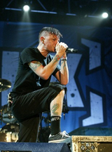 Chester Bennington [Live 2004] AI voice text to speech and AI music cover generator