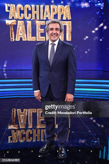 Flavio Insinna (Italian TV host) AI voice text to speech and AI music cover generator