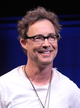 Harrison Wells (Tom Cavanagh) (The Flash CW) AI voice text to speech and AI music cover generator