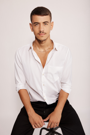 SASSON SHAULOV AI cover generator