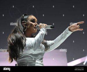 Ewa Farna (Polish-Czech Singer) AI cover generator