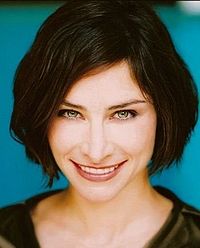 Candy Kong (Joy Tanner/Donkey Kong Country) AI cover generator