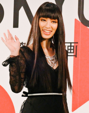 Chiaki Kuriyama (Japońska Aktorka/Piosenkarka) AI cover generator