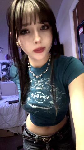 Nicole (Class of '09) AI cover generator