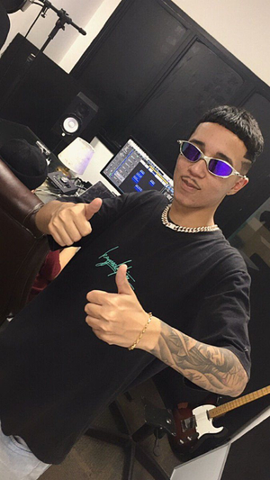 Massaru AI cover generator