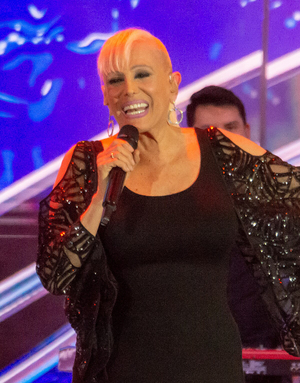 Veleria Lynch AI cover generator