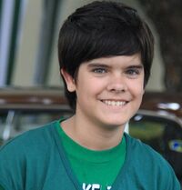 henry hart (Eduardo Drummond) AI cover generator