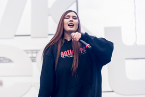 DEAD BLONDE AI cover generator