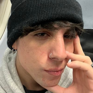 Manuuxo AI cover generator