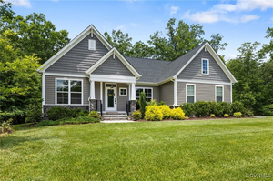 Ellie (The Last of Us Part 2) (14210s) AI cover generator