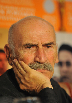 Tuncel Kurtiz AI cover generator