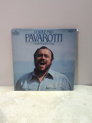 Luciano Pavarotti (1979 Era) AI cover generator
