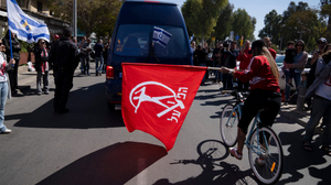 The Dead Flag Blues Narrator (48000) AI cover generator