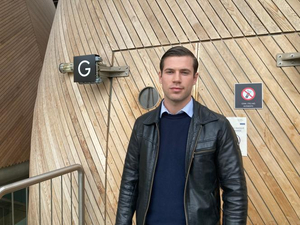 YouTubeur AI cover generator