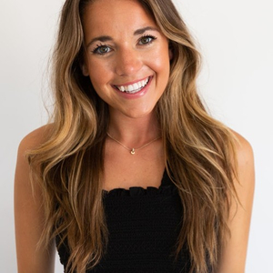 Helen Henny (Caroline Taylor) AI cover generator