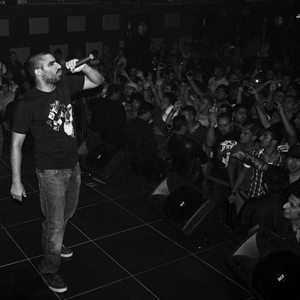 Hichkas " persian rapper " AI cover generator