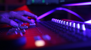 Jonathan Frakes (X-Factor: Das Unfassbare Mix) AI cover generator