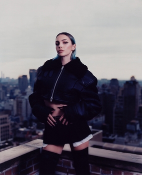 Rose Villain - Italian Rapper AI cover generator