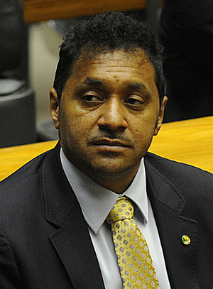 Tiririca (comediante) AI cover generator