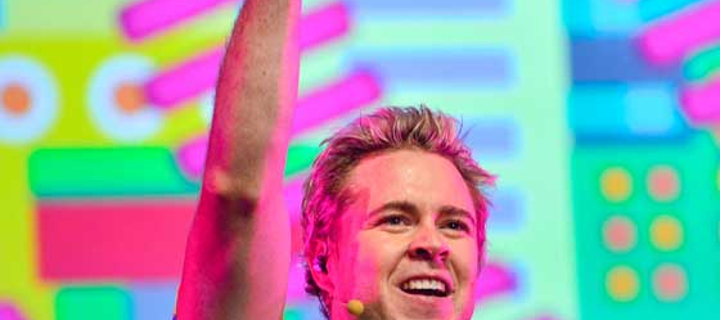 This is the Avatar Image for the Stevie Nicholson (Membro da sErie infantil Hi-5) Ov2 AI Voice and Text to Speech Generator