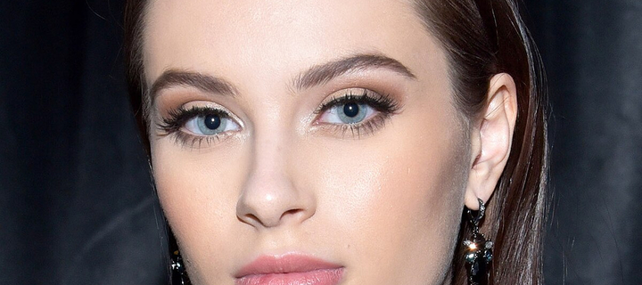 This is the Avatar Image for the Lana Rhoades AI Voice and Text to Speech Generator