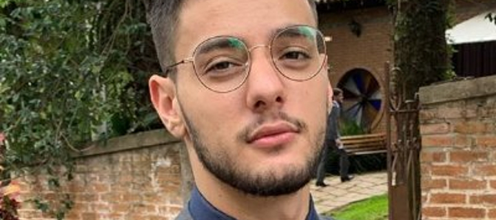 This is the Avatar Image for the ForeverPlayer (Youtuber) AI Voice and Text to Speech Generator